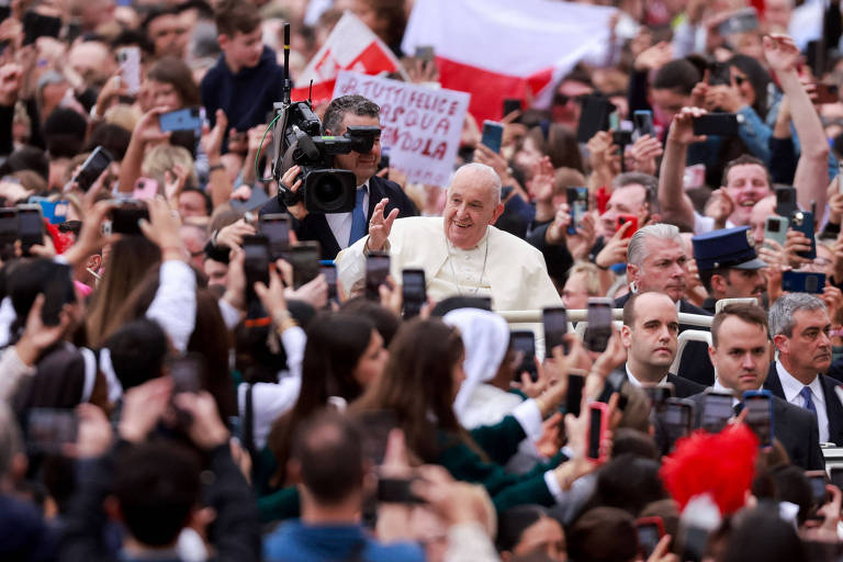 Papa Francisco pede cessar-fogo na Faixa de Gaza em missa de Páscoa