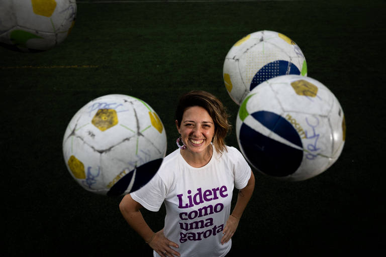 Júlia sonhou com campos de futebol só para meninas e faturou R$ 3 milhões em 2023