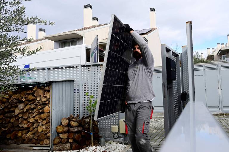 Preço despenca e painéis solares são usados até como cercas na Europa