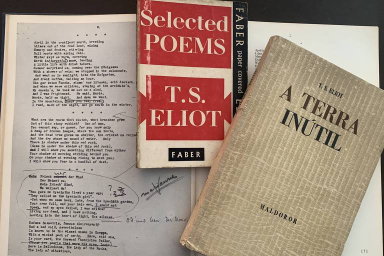 Reprodução da primeira página original do poema de Eliot, com as emendas a tinta de Ezra Pound, e edições brasileira e inglesa de livros do poeta