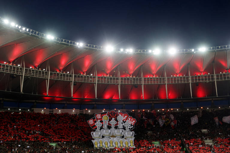 Torcida do Flamengo no estádio do Maracanã, palco da final do Campeonato Carioca