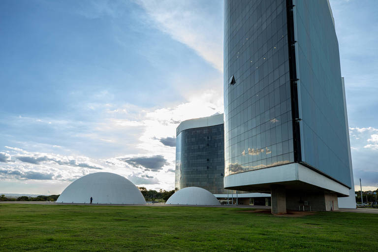 Brasília tem nesta quinta (4) julgamento no TSE que pode cassar bolsonarista Jorge Seif