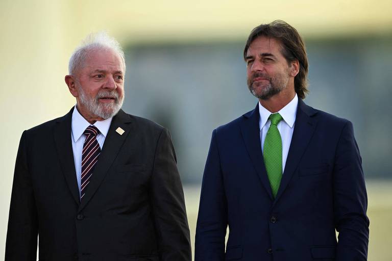 Presidente Lula e presidente do Uruguai, Luis Lacalle Pou em encontro do Mercosul no Rio de Janeiro, em dezembro de 2023