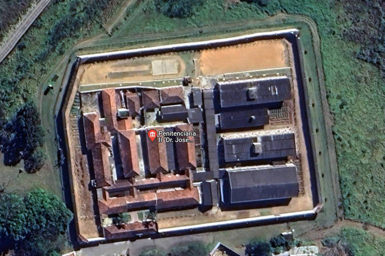 Penitenciária 2 de Tremembé, onde o ex-jogador Robinho está preso e disputou sua primeira partida no domingo (31)