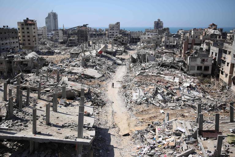 Destruição na Faixa de Gaza devido ao conflito entre Israel e o grupo terrorista Hamas