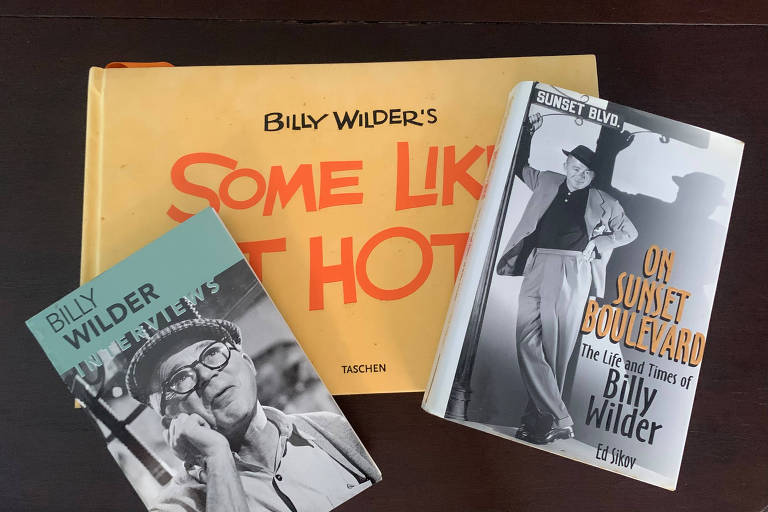 Biografia e entrevistas de Billy Wilder e livro com os diálogos e imagens de "Quanto Mais Quente, Melhor" 

