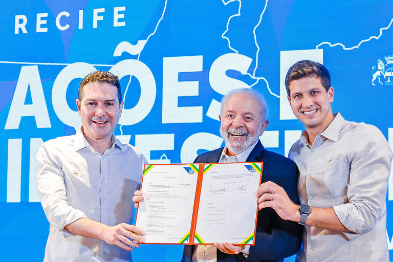 Lula pede que João Campos acelere obra em ano eleitoral: 'O que você puder inaugurar, inaugure'