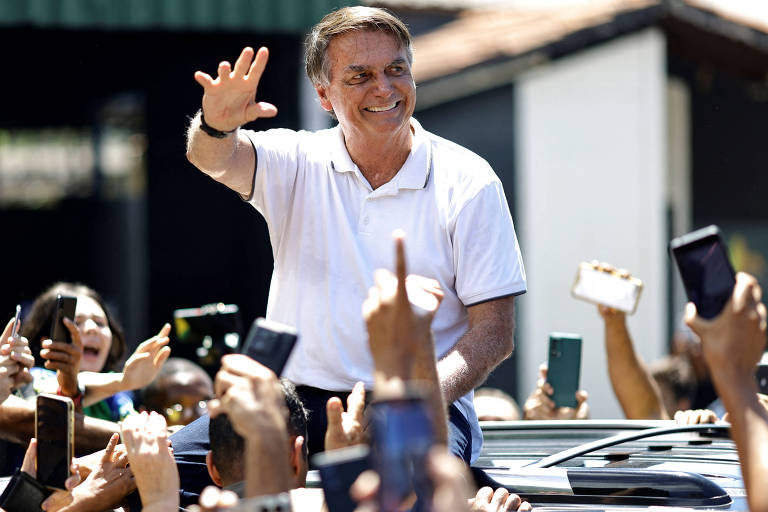 Bolsonaro diz que Musk assumiu briga pela liberdade no Brasil e que há pessoas se excedendo