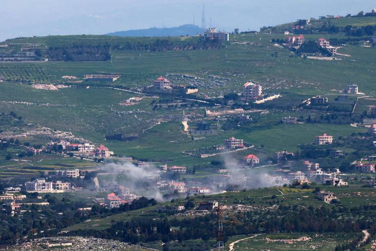 Israel bombardeia vila no sul do Líbano; veja fotos de hoje