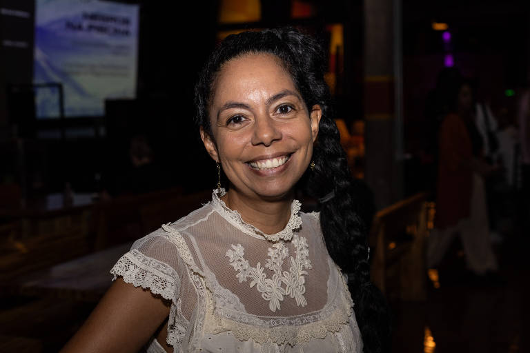 A artista visual Aline Motta