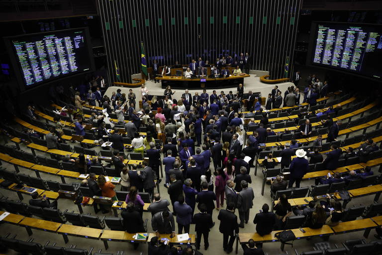 Pessoas no plenário da Câmara dos Deputados