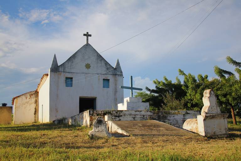 Igreja na Ilha do Pontal, em Lagoa Grande (PE)
