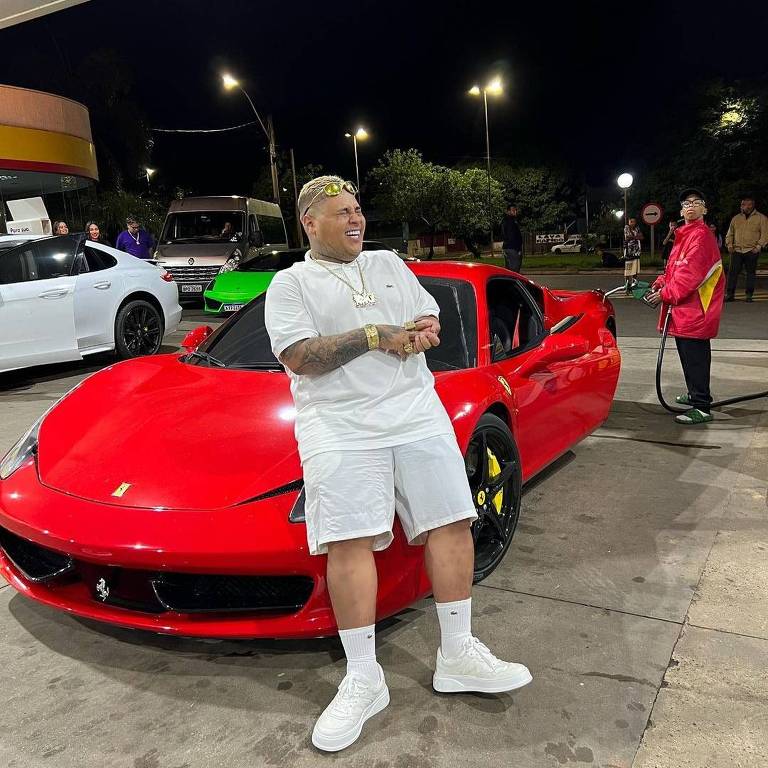 MC Ryan com a Ferrari apreendida