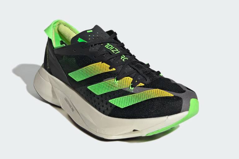 Adeziro Adios Pro3, tênis com placa de carbono da Adidas