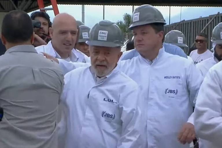 O presidente Lula (PT) com Wesley Batista na JBS, em Campo Grande, no Mato Grosso do Sul