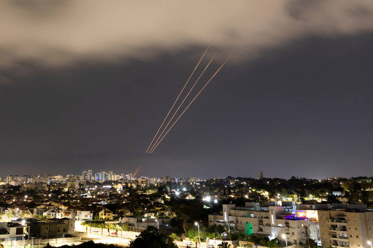 Irã faz ataque inédito a Israel com drones e mísseis