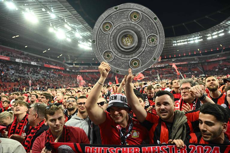 Bayer Leverkusen conquista seu primeiro título alemão; veja fotos de hoje
