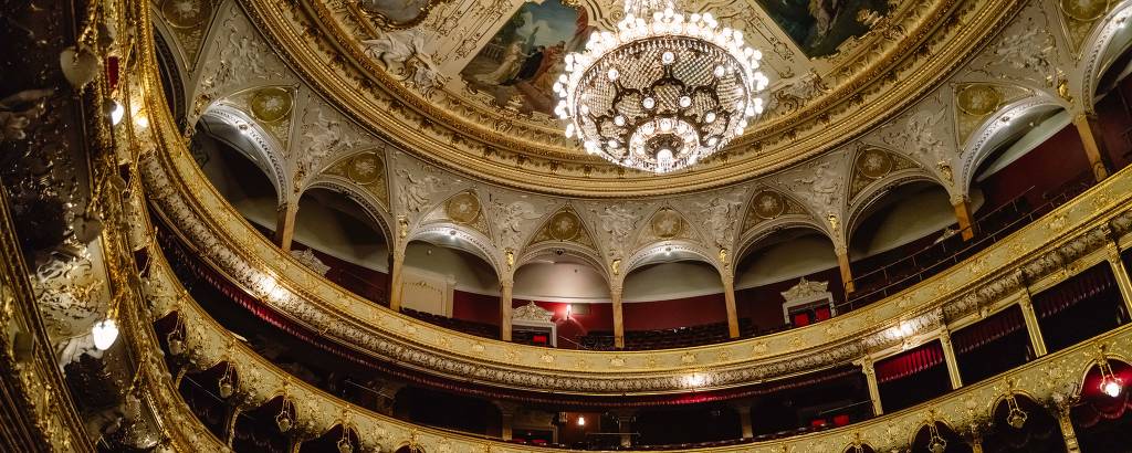 Interior da Ópera de Odessa, cidade que é um dos polos culturais da Ucrânia