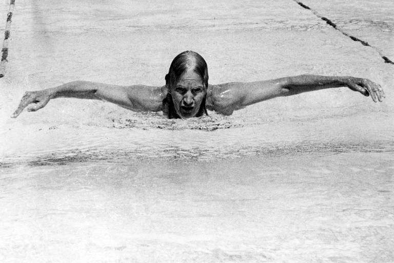 Nadadora Maria Lenk, a primeira mulher sul-americana a competir nos Jogos Olímpicos