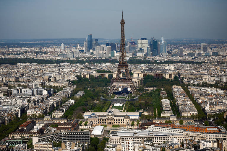 Paris, a cem dias dos Jogos, luta contra terrorismo e por promessa verde