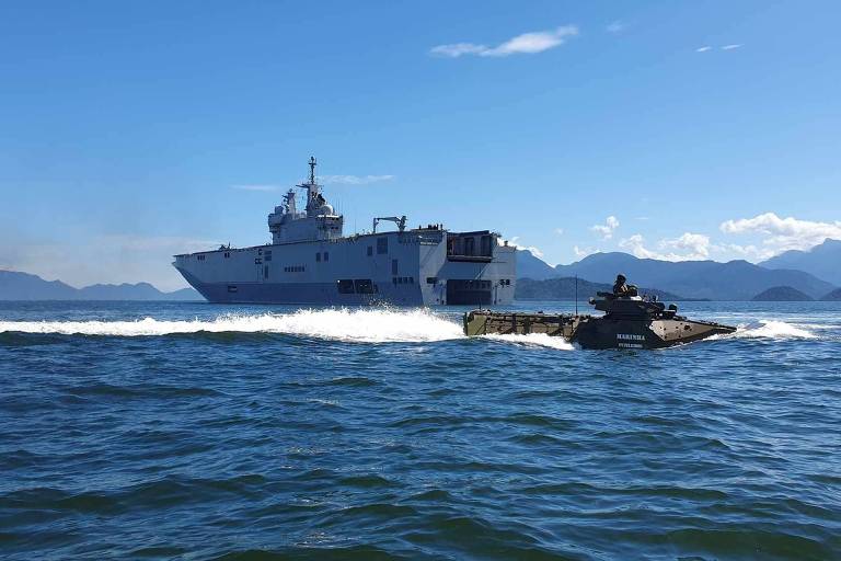 Marinhas francesa e brasileira fazem exercício conjunto de 'gestão de crise' no Rio
