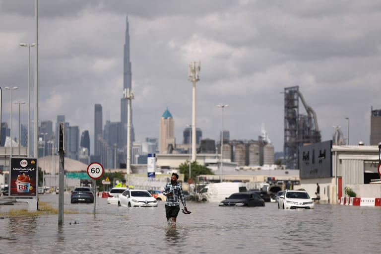 Dubai tem inundações e caos após maiores tempestades em 75 anos; veja vídeo