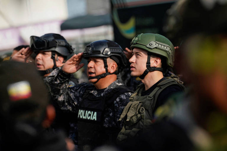 Líder do Equador aposta em militarização e populismo penal de olho em reeleição