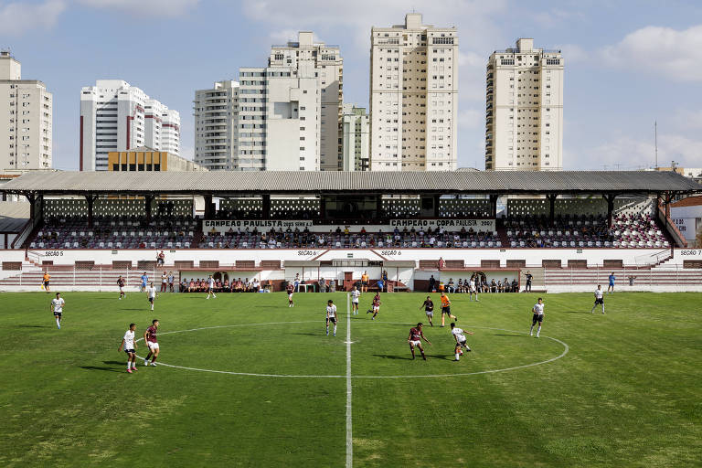 Partida entre Juventus e EC São Bernardo pelo Campeonato Paulista sub20 no Estádio Conde Rodolfo Crespi