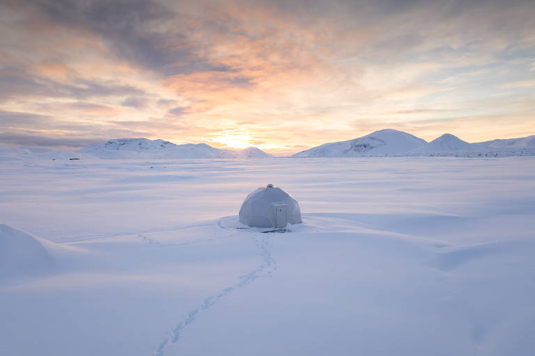 Iglu operacional onde a Carbfix, startup islandesa, injeta CO2 retirado da atmosfera em formações geológicas