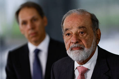 Mexican billionaire Carlos Slim speaks after a meeting with Brazil?s President Luiz Inacio Lula da Silva, at the Planalto Palace in Brasilia, Brazil, April 19, 2024. REUTERS/Ueslei Marcelino ORG XMIT: GGG-UMS-001