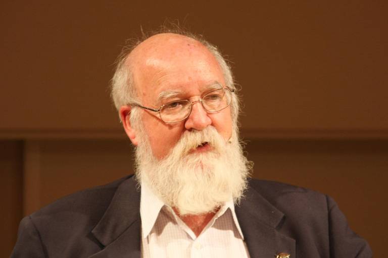 Veja imagens do filósofo Daniel Dennett