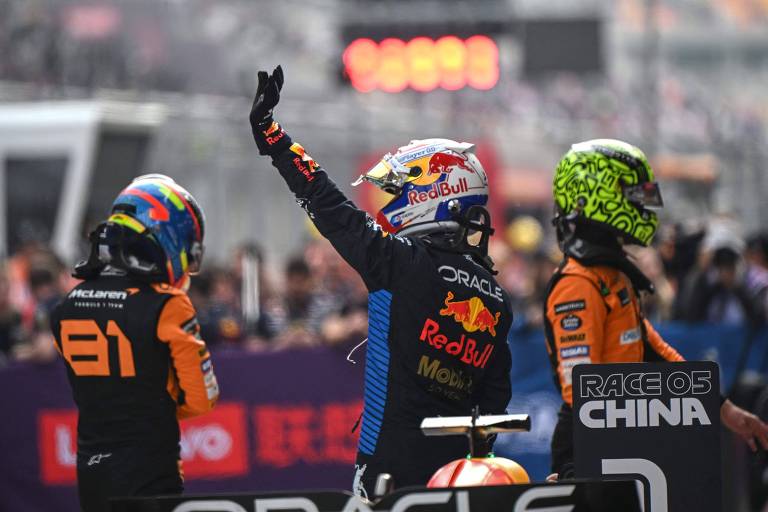 Verstappen celebra conquista da Pole Position em Xangai; veja fotos de hoje