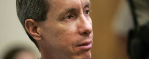 ORG XMIT: JEFFS101 Warren Jeffs looks toward the jury in his trial in St. George, Utah, in this September 25, 2007 file photo. U.S. polygamist leader Jeffs, imprisoned for sexually assaulting two girls he had taken as 