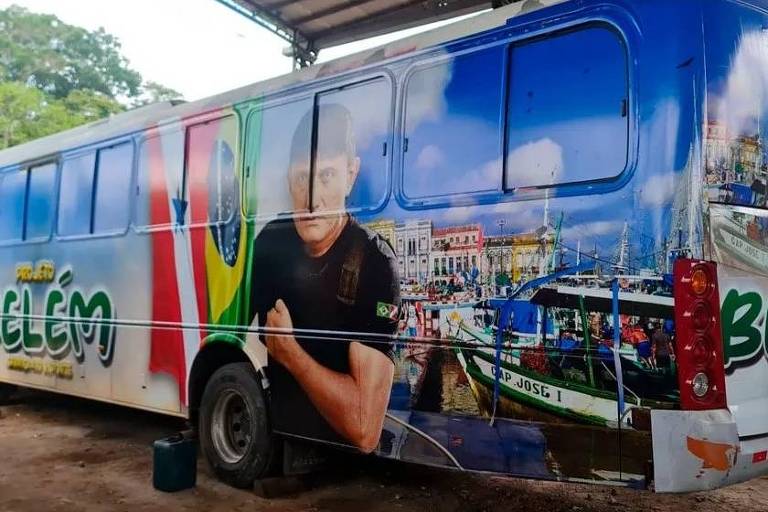Ônibus pintado pelo pré-candidato a prefeito de Belém Éder Mauro