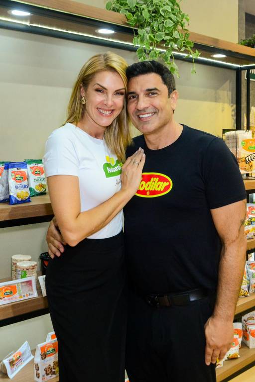 O casal Ana Hickmann e Edu Guedes