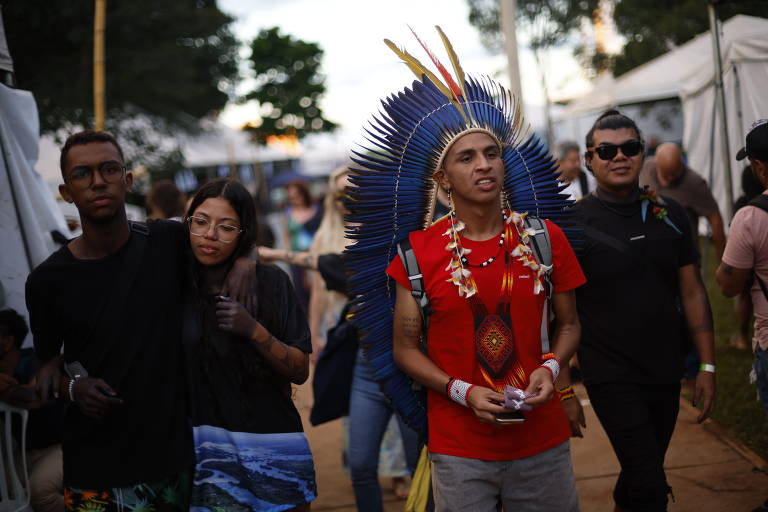 Indígenas de várias etnias de vários estados participam do encontro; a organização tem expectativa de reunir um público de mais de 10 mil pessoas para discutir as ameaças aos povos originários, como o marco temporal