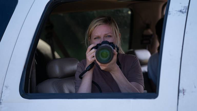 Cena do filme 'Guerra Civil' com Kirsten Dunst