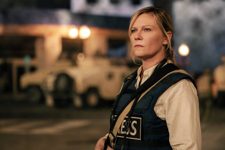 Cena do filme Guerra Civil com Kirsten Dunst