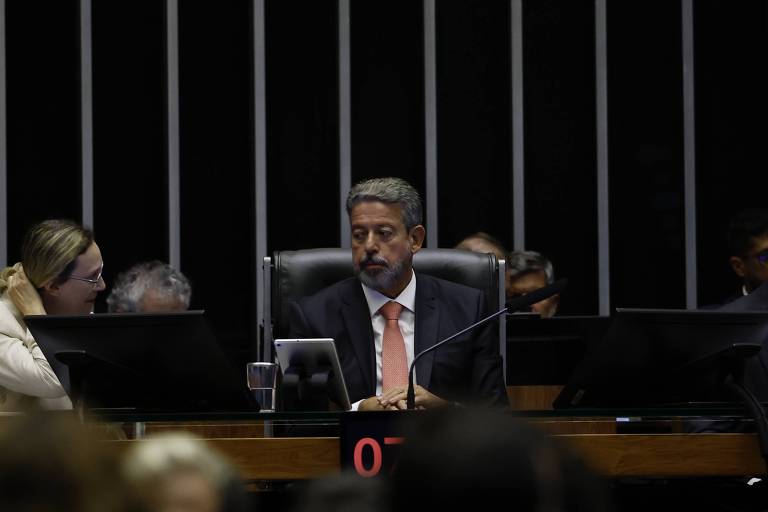 Lira recua e diz que errou ao chamar ministro de Lula de incompetente