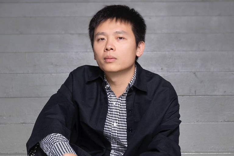 O escritor e curador Zairong Xiang