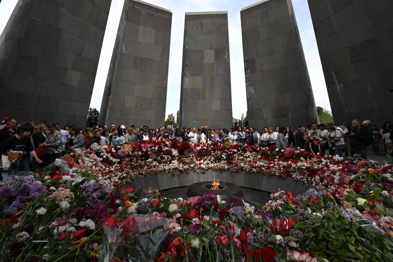 Ao lembrar genocídio, primeiro-ministro insta população da Armênia a olhar para a frente