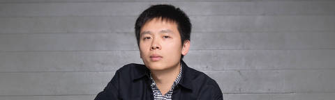 O escritor e curador Zairong Xiang