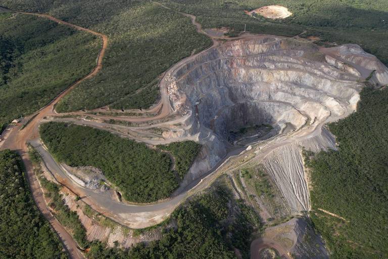 Os quilombolas que estão desafiando mineradora britânica acusada de soterrar rio na Chapada Diamantina
