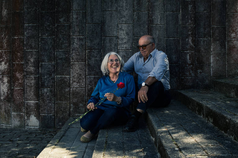 O casal Evelina Vaqueiro Lopes e Francisco Lopes em Portugal
