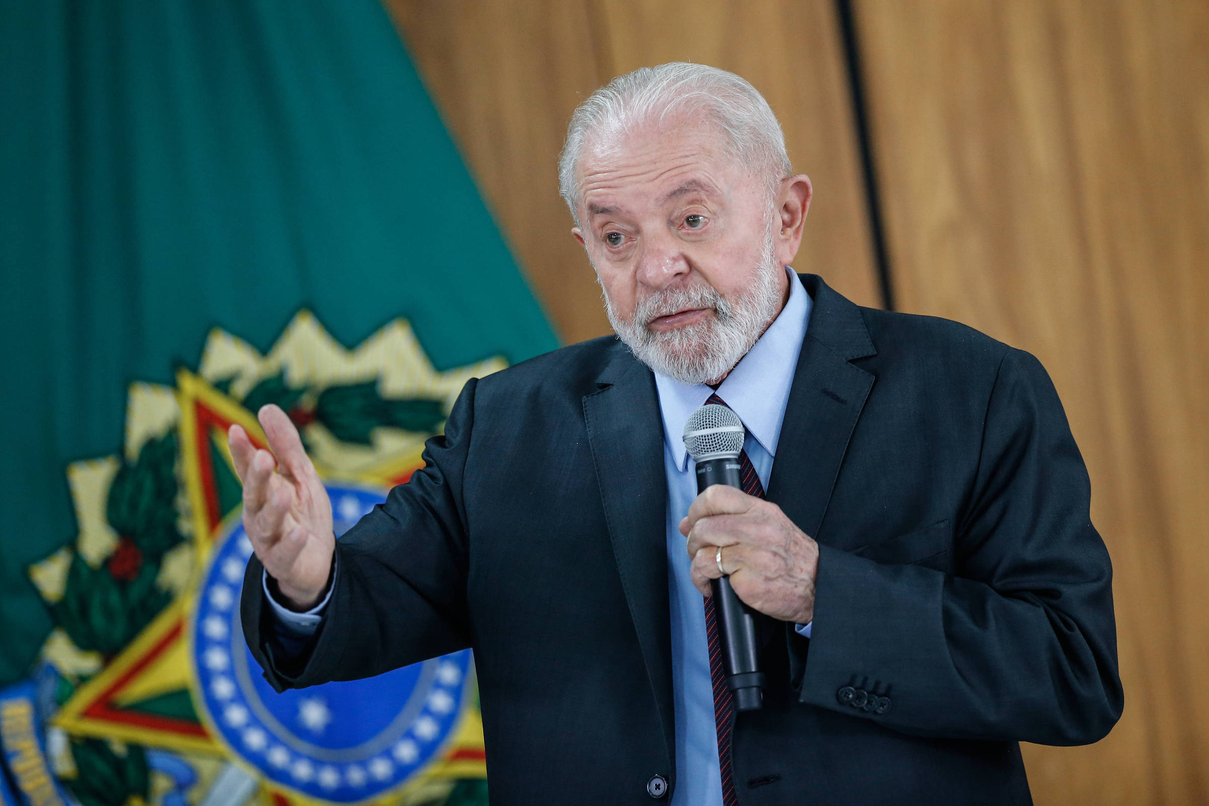 Só falta a gente reduzir a taxa de juros, diz Lula minutos antes do Copom