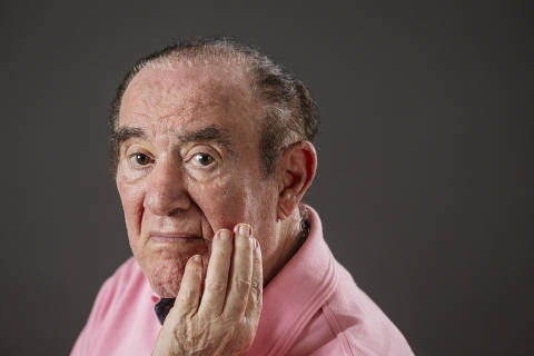 Sao Paulo, SP, BRASIL, 18-04-2024:  Retrato do ator Renato Aragao, 89, o Didi, cuja vida e carreira vao ser homenageadas no musical 