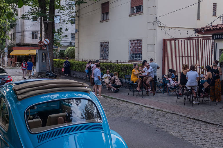 Movimento das ruas que abrigam os chamados 'Predinhos da Hípica', em Pinheiros