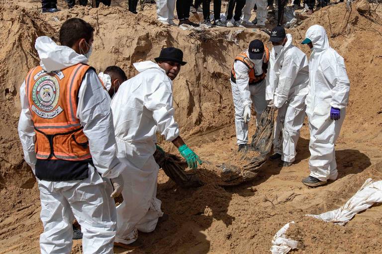 O que se sabe sobre as covas coletivas encontradas em hospital de Gaza