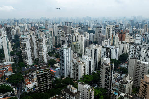 SÃO PAULO, SP, 14.04.2024: Vista aérea do bairro Vila Nova Conceição, em São Paulo. (Foto: Danilo Verpa/Folhapress, MERCADO)