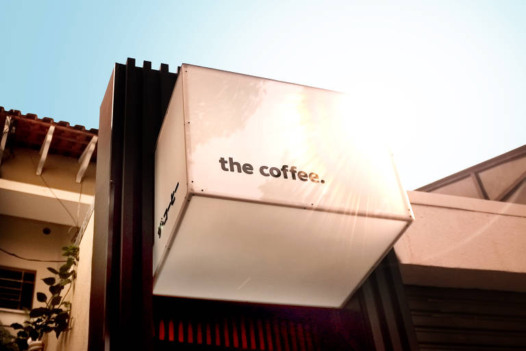 Veja fotos de lojas da The Coffee espalhadas pelo mundo